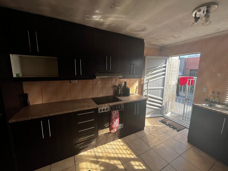 2 Bedroom Property for Sale in Leiden Western Cape